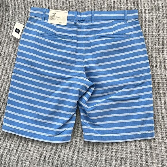 Gap Short Womens‎ Size 2 Blue White Striped Boyfriend Roll Up - Picture 5 of 6